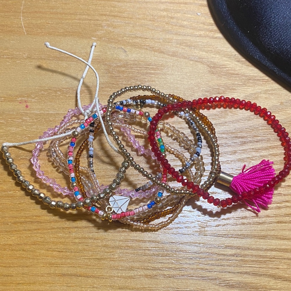 Colorful Stackable Beaded Bracelet Set with Tassel - Pink, Red, Gold